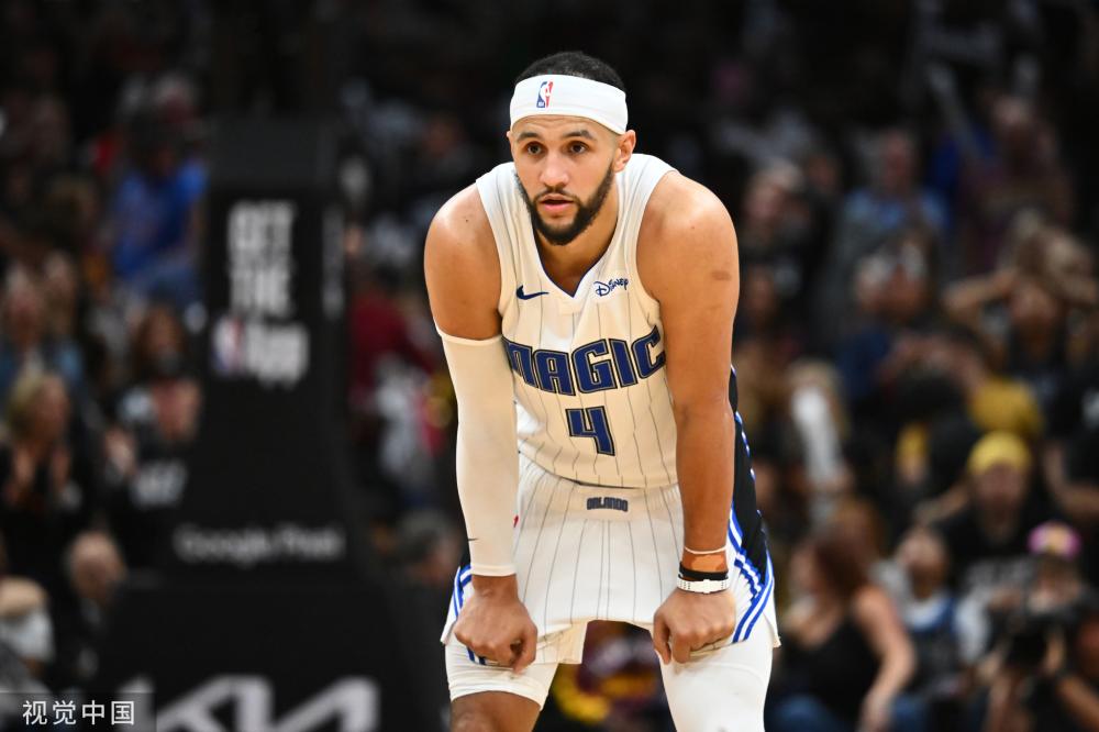 态和坚定的 态和坚定的